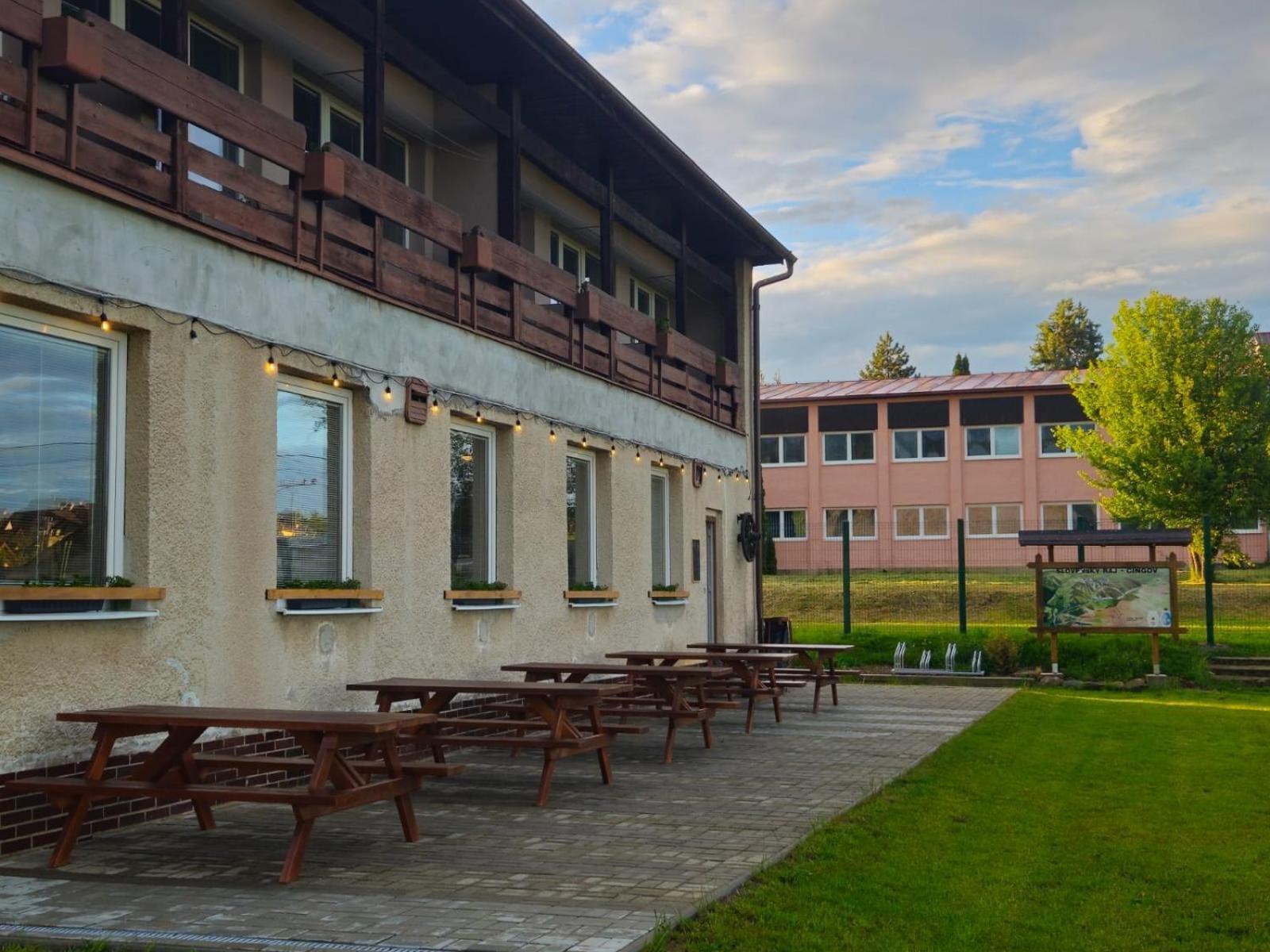 Turistická ubytovňa Spišské Tomášovce Esterno foto