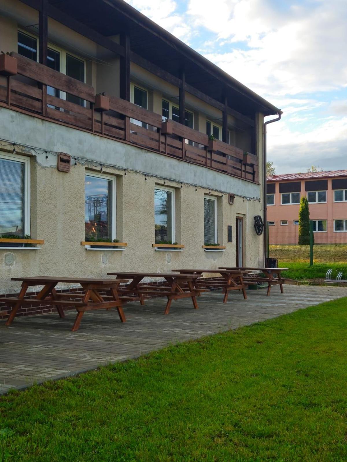 Turistická ubytovňa Spišské Tomášovce Esterno foto