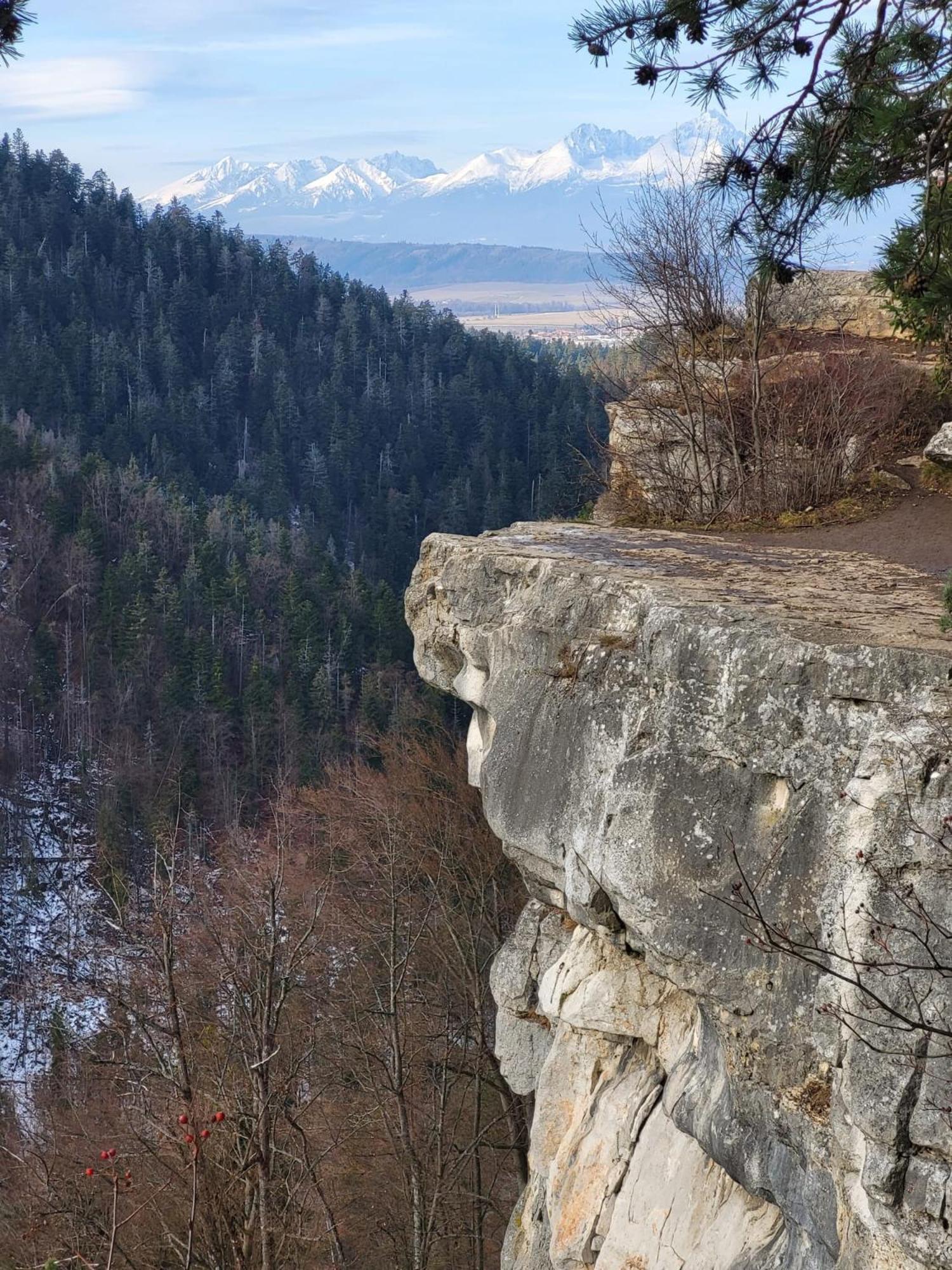 Turistická ubytovňa Spišské Tomášovce Esterno foto